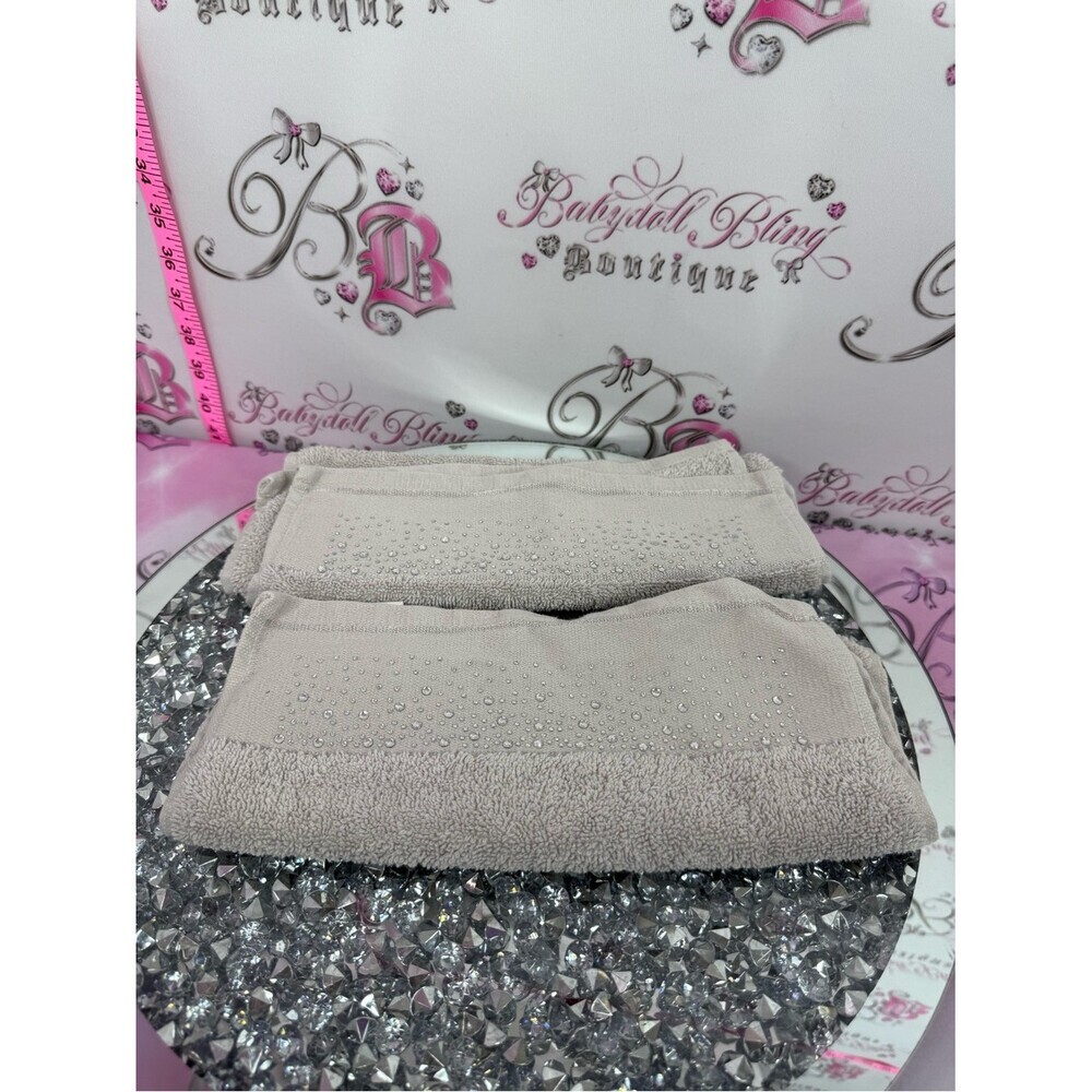 Bella Luxx set 2 grey Hand Towels with Decorative Rhinestones - Set of 2